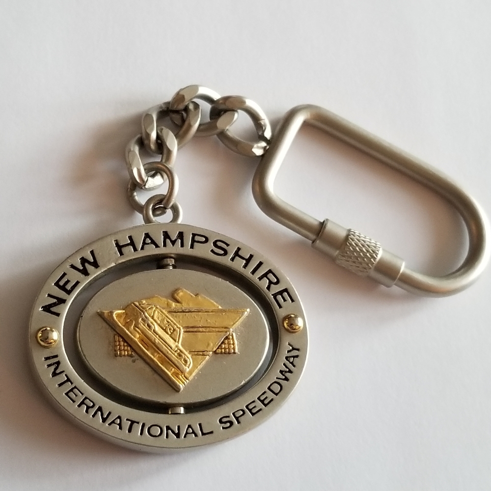 New Hampshire International Speedway spinner keychain key chain ring silver tone